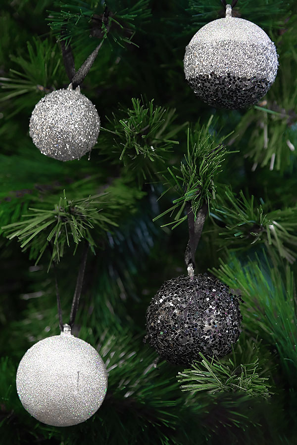 Boules de Noël personnalisées faciles - Le blog de VegaooParty.com